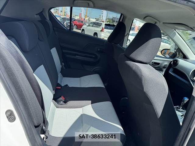 Toyota AQUA 2014-03 8523551-16