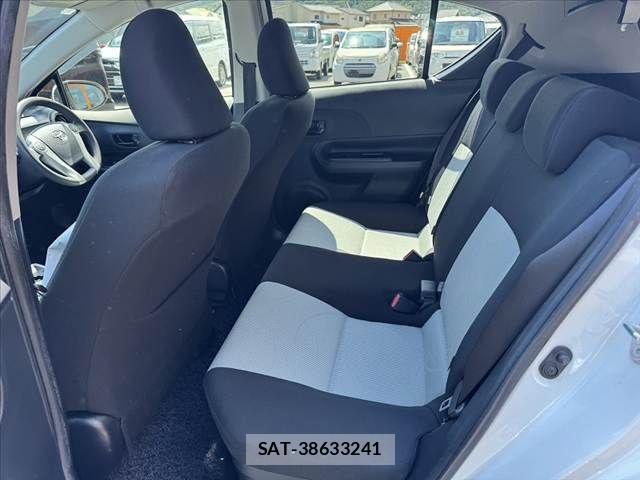 Toyota AQUA 2014-03 8523551-18