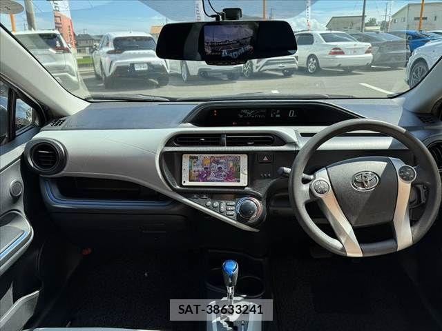 Toyota AQUA 2014-03 8523551-1
