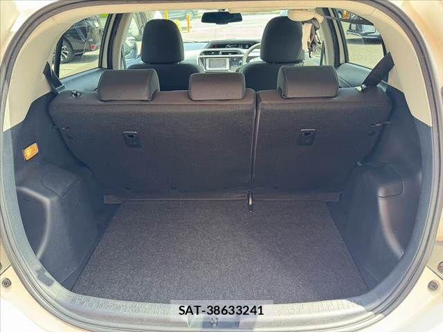 Toyota AQUA 2014-03 8523551-19
