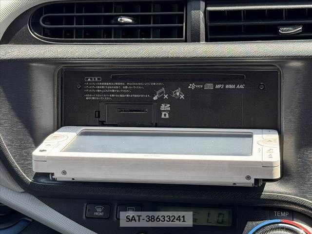 Toyota AQUA 2014-03 8523551-21