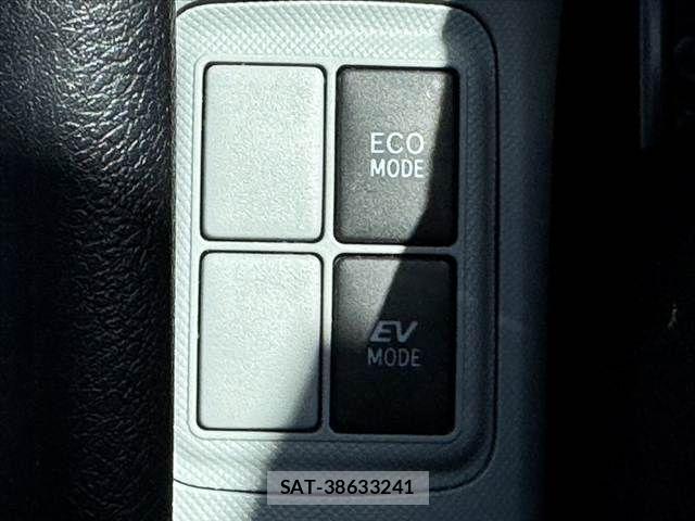 Toyota AQUA 2014-03 8523551-4