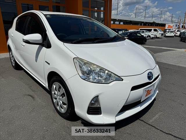 Toyota AQUA 2014-03 8523551-7
