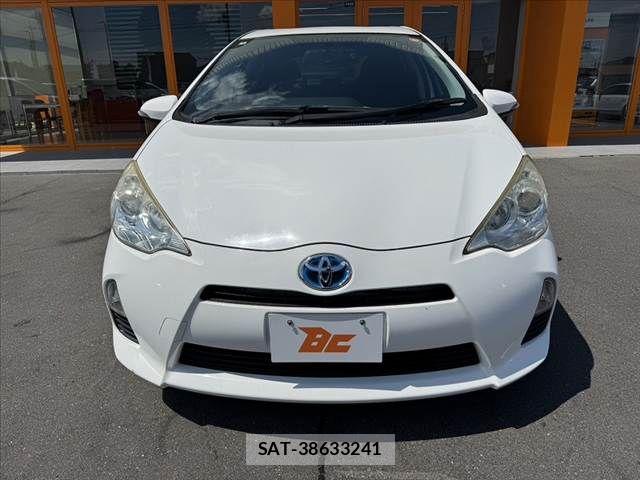 Toyota AQUA 2014-03 8523551-8