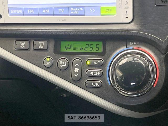 Toyota AQUA 2013-12 8523537-6