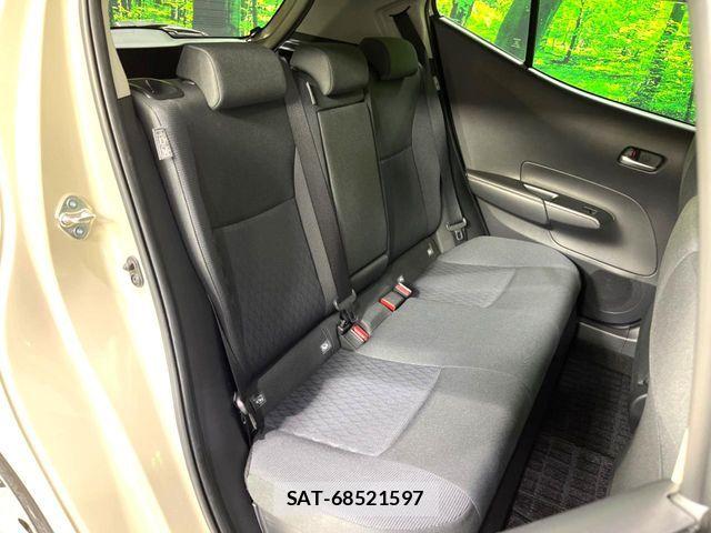 Toyota AQUA 2021-12 8523484-9