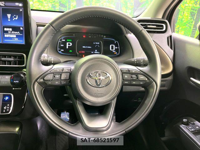 Toyota AQUA 2021-12 8523484-11