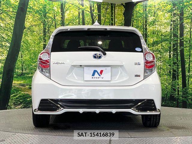 Toyota AQUA 2014-04 8523530-14