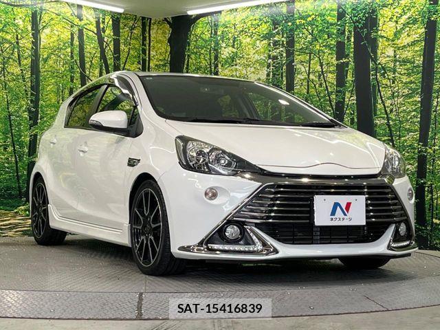 Toyota AQUA 2014-04 8523530-15