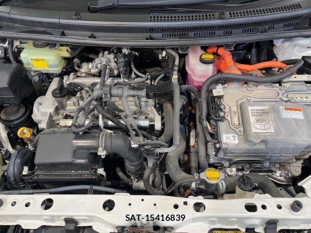 Toyota AQUA 2014-04 8523530-17