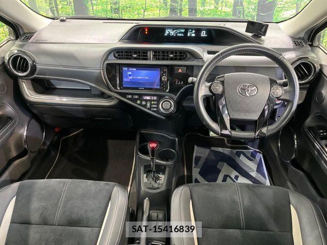 Toyota AQUA 2014-04 8523530-1