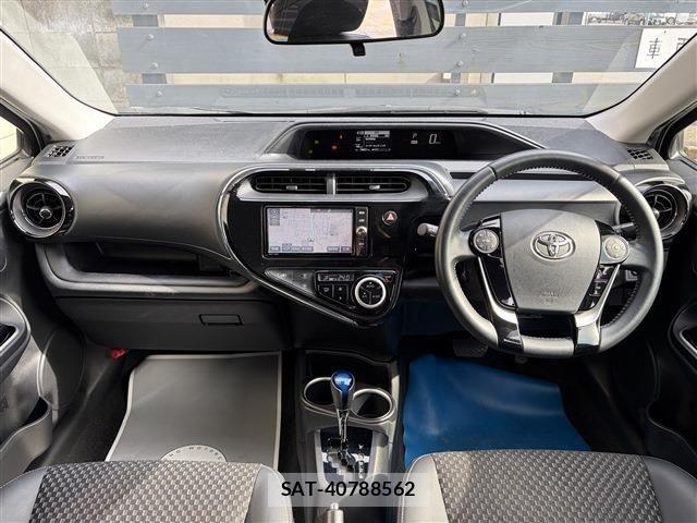 Toyota AQUA 2017-10 8523499-9