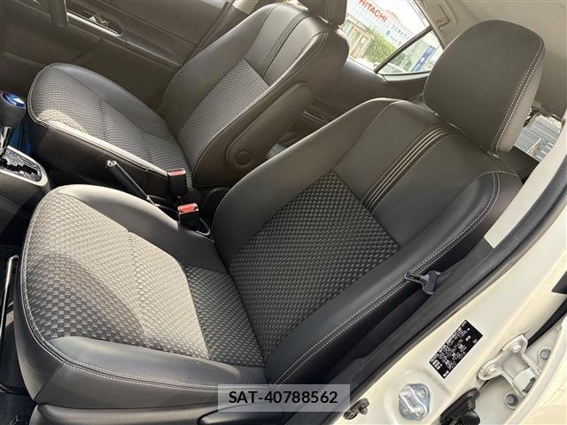 Toyota AQUA 2017-10 8523499-13