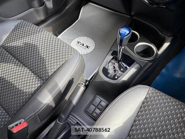 Toyota AQUA 2017-10 8523499-24