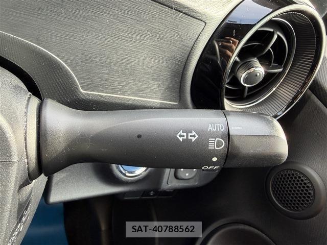 Toyota AQUA 2017-10 8523499-27