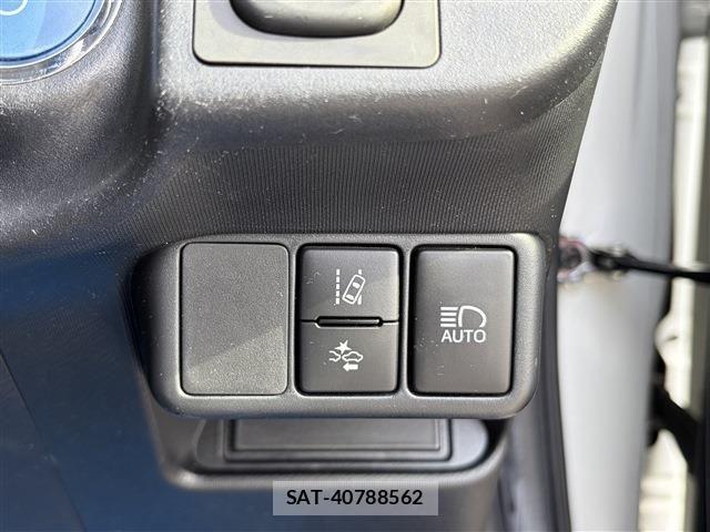 Toyota AQUA 2017-10 8523499-28