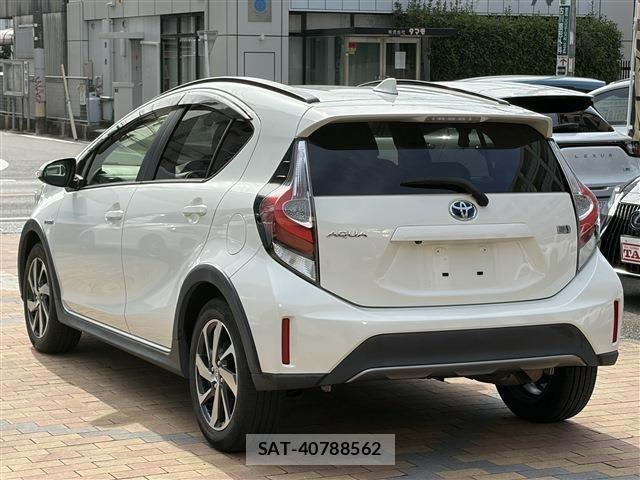 Toyota AQUA 2017-10 8523499-4