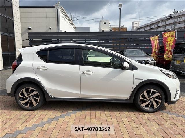 Toyota AQUA 2017-10 8523499-6