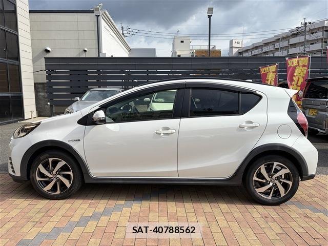 Toyota AQUA 2017-10 8523499-7