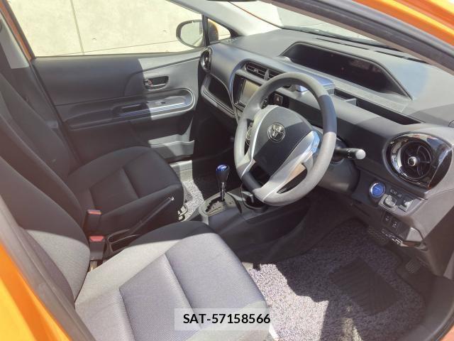 Toyota AQUA 2015-10 8523516-20