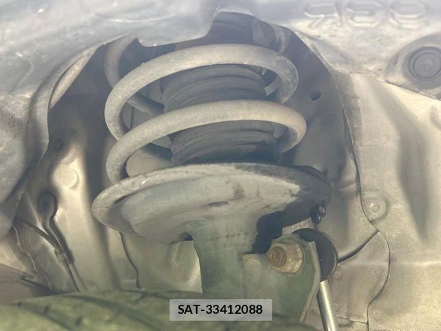 Toyota AQUA 2016-01 8523523-19