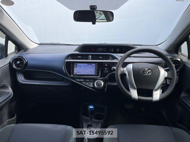 Toyota AQUA 2016-03 8523529-1