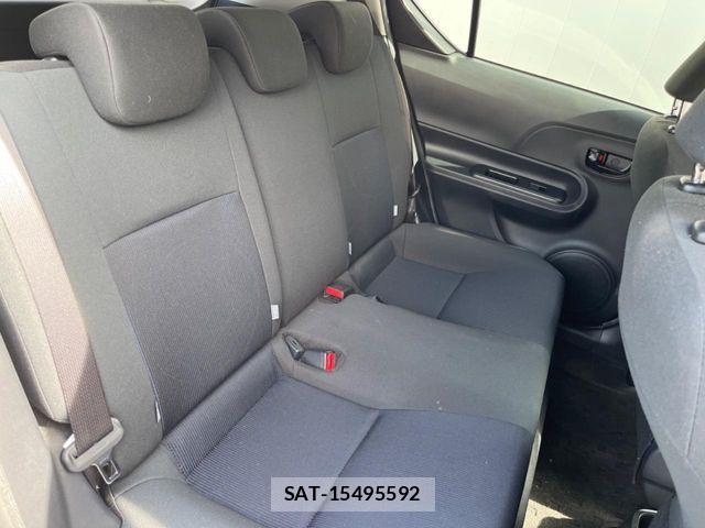Toyota AQUA 2016-03 8523529-7