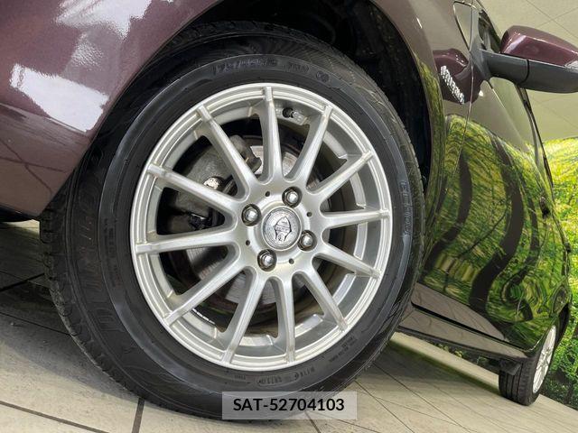 Toyota AQUA 2014-04 8523533-12