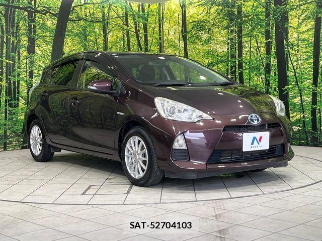 Toyota AQUA 2014-04 8523533-15