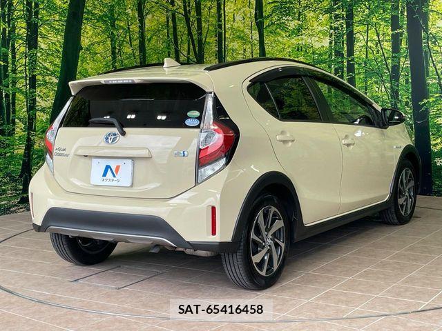 Toyota AQUA 2017-10 8523487-17