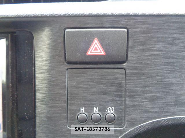 Toyota AQUA 2013-09 8523541-15