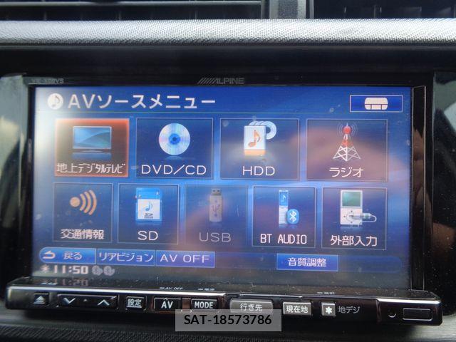 Toyota AQUA 2013-09 8523541-17