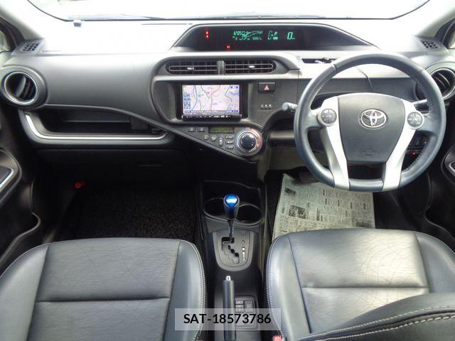 Toyota AQUA 2013-09 8523541-1