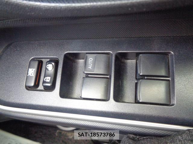 Toyota AQUA 2013-09 8523541-26