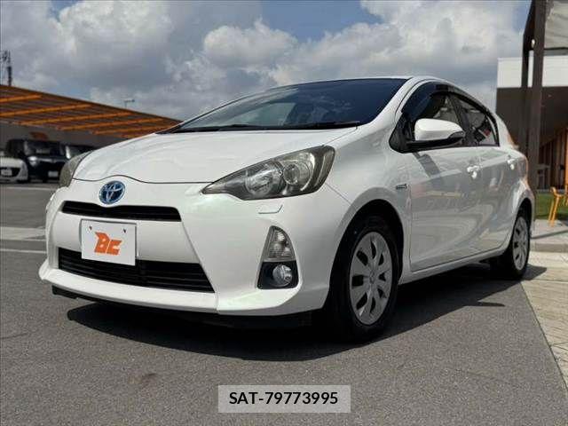Toyota AQUA 2013-06 8523540-9