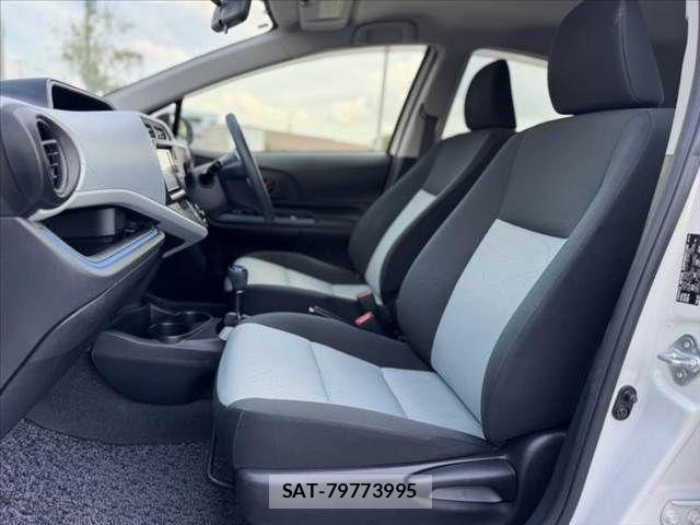 Toyota AQUA 2013-06 8523540-16