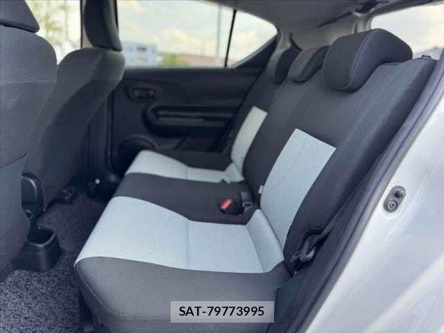 Toyota AQUA 2013-06 8523540-17