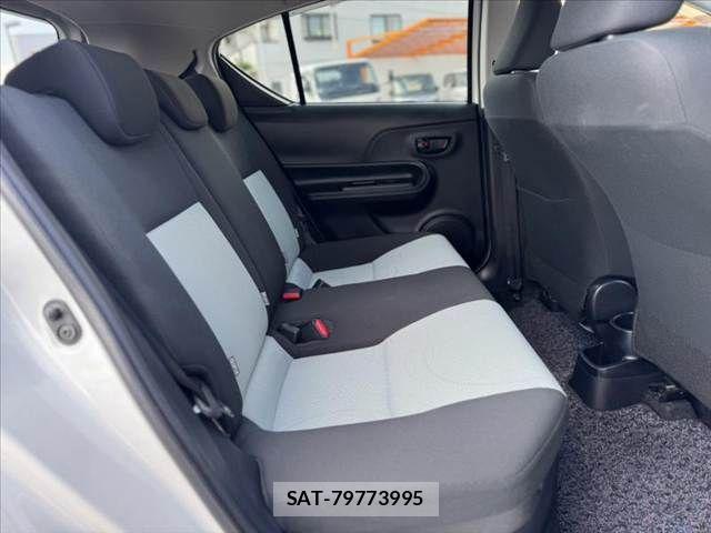 Toyota AQUA 2013-06 8523540-18