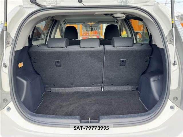 Toyota AQUA 2013-06 8523540-19