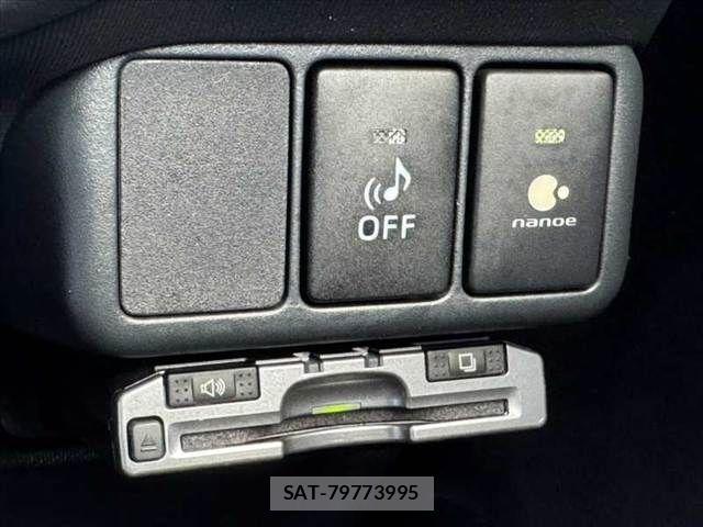Toyota AQUA 2013-06 8523540-26