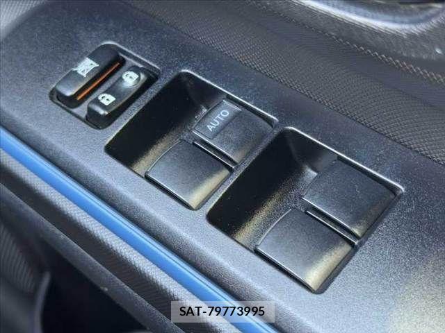 Toyota AQUA 2013-06 8523540-27