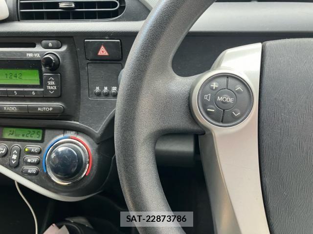 Toyota AQUA 2012-09 8523545-13