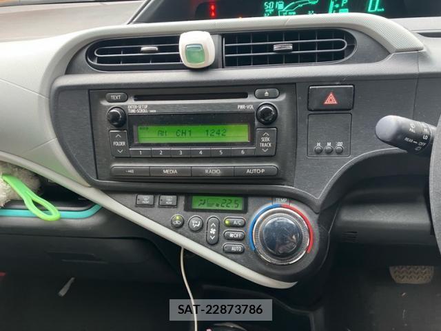 Toyota AQUA 2012-09 8523545-16