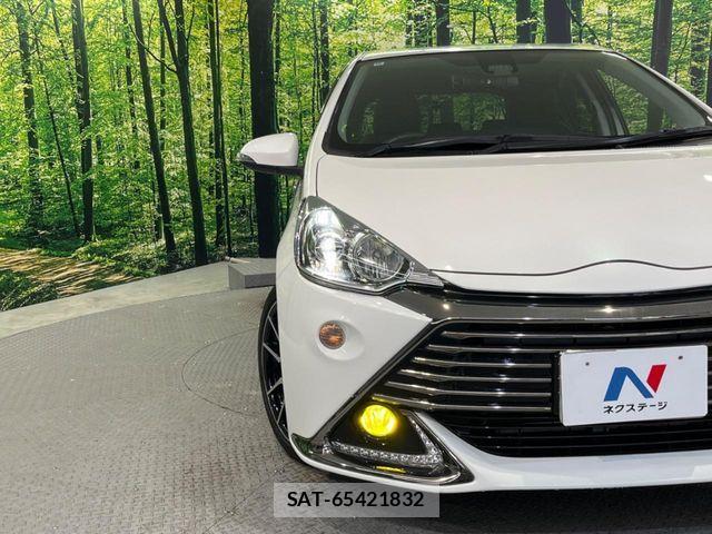 Toyota AQUA 2016-10 8523532-11