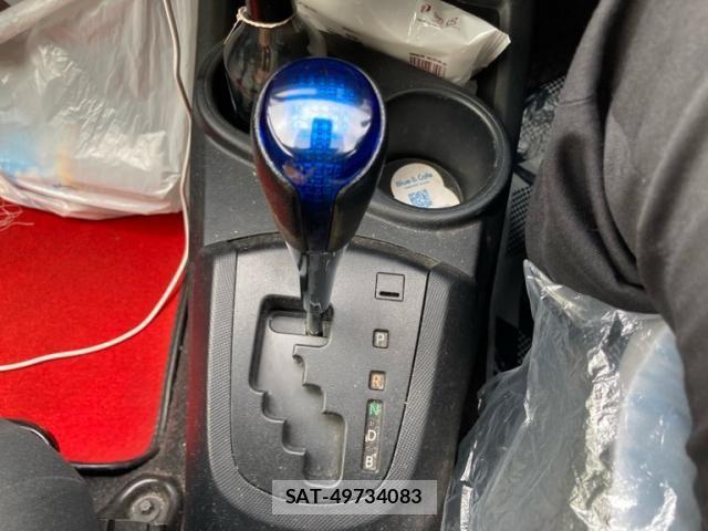 Toyota AQUA 2016-03 8523538-18