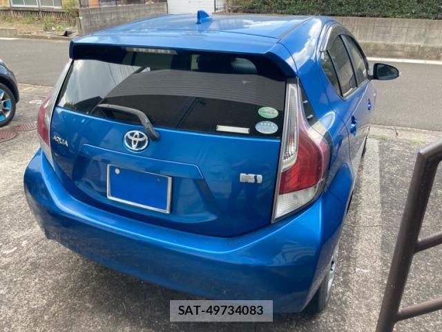 Toyota AQUA 2016-03 8523538-3