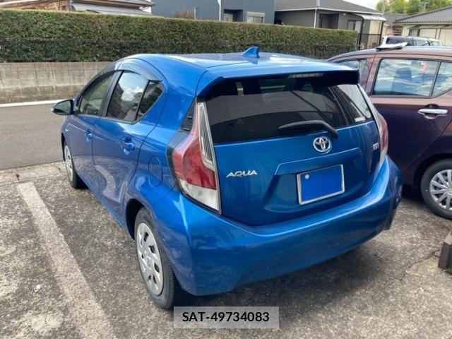 Toyota AQUA 2016-03 8523538-4