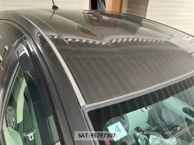 Toyota AQUA 2013-04 8523550-10
