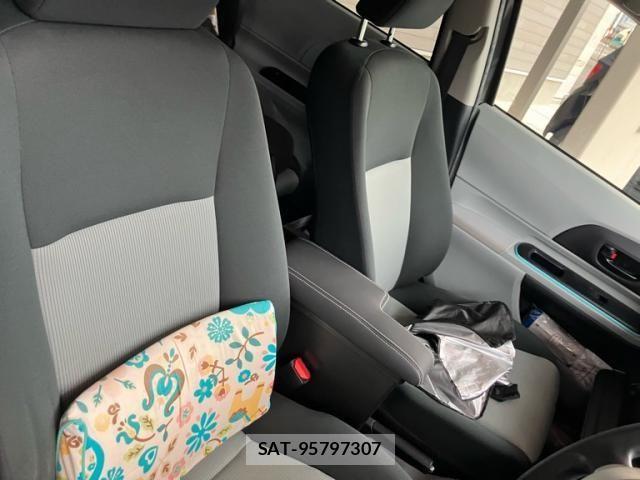 Toyota AQUA 2013-04 8523550-14
