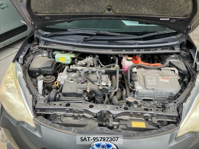 Toyota AQUA 2013-04 8523550-21